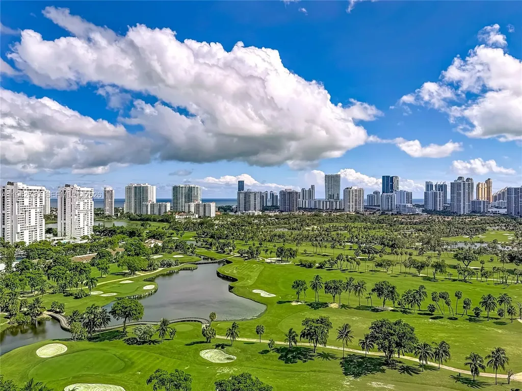 20301 W Country Club Drive Aventura FL 33180