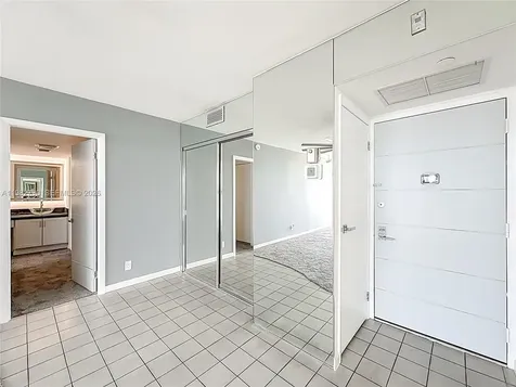 20301 W Country Club Drive Aventura FL 33180