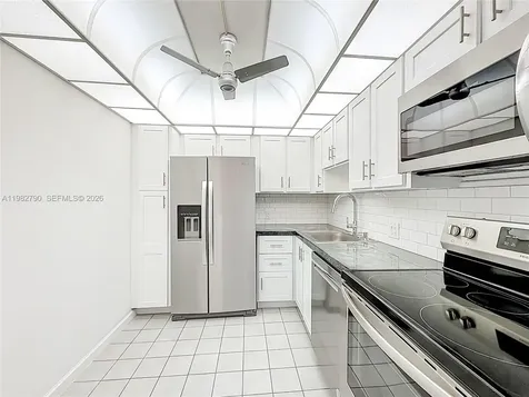 20301 W Country Club Drive Aventura FL 33180