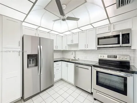 20301 W Country Club Drive Aventura FL 33180