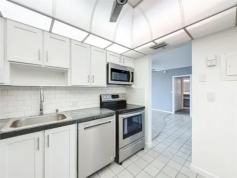 20301 W Country Club Drive Aventura FL 33180