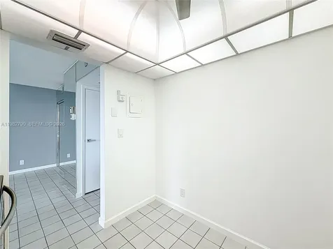 20301 W Country Club Drive Aventura FL 33180
