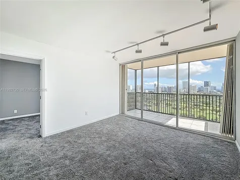 20301 W Country Club Drive Aventura FL 33180