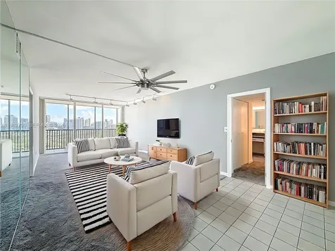 20301 W Country Club Drive Aventura FL 33180