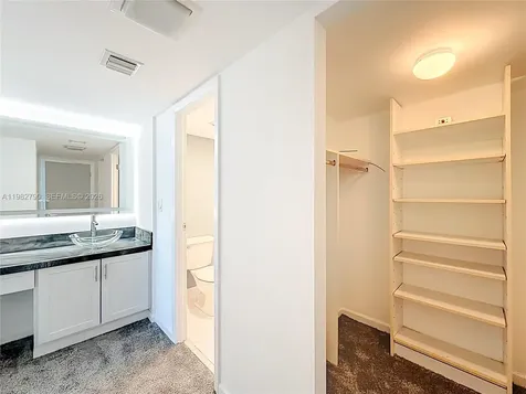 20301 W Country Club Drive Aventura FL 33180
