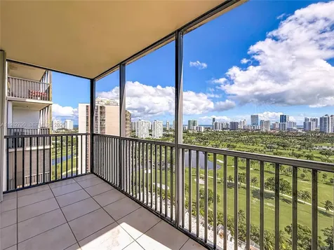 20301 W Country Club Drive Aventura FL 33180