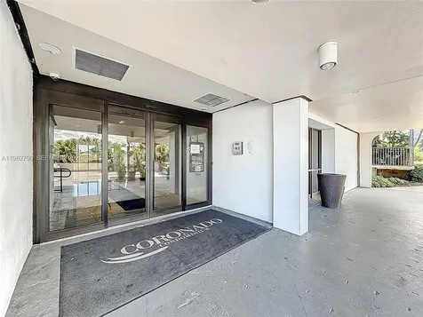 20301 W Country Club Drive Aventura FL 33180