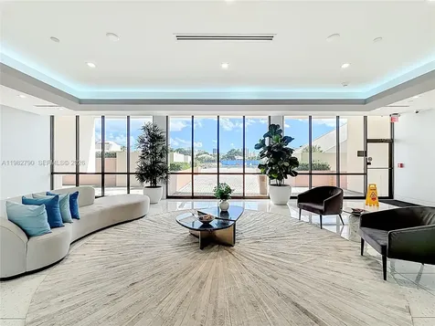 20301 W Country Club Drive Aventura FL 33180