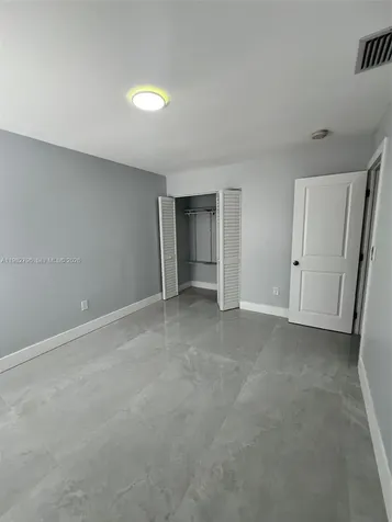 Miami FL 33184
