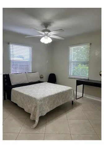 2415 Grant Street Hollywood FL 33020