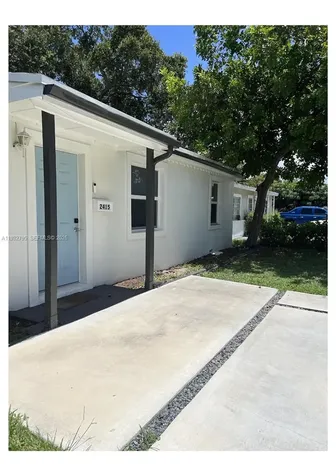 2415 Grant Street Hollywood FL 33020