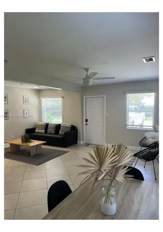 2415 Grant Street Hollywood FL 33020