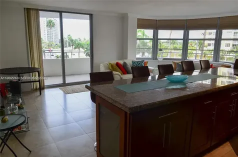 5555 Collins Avenue Miami Beach FL 33140