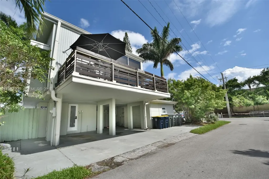 250 SE Park Street Dania Beach FL 33004