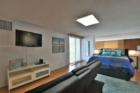 250 SE Park Street Dania Beach FL 33004