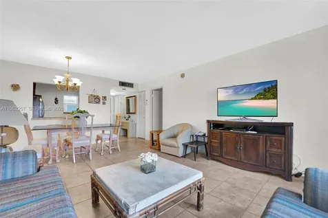 410 SE 2nd Street Hallandale Beach FL 33009