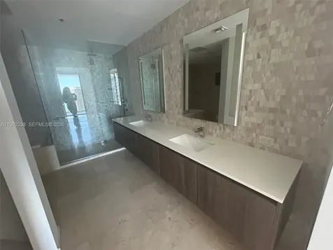 88 SW 7th Street Miami FL 33130