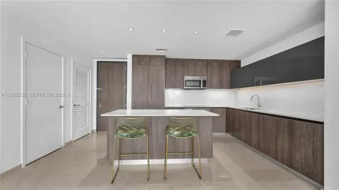 88 SW 7th Street Miami FL 33130