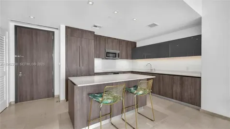 88 SW 7th Street Miami FL 33130