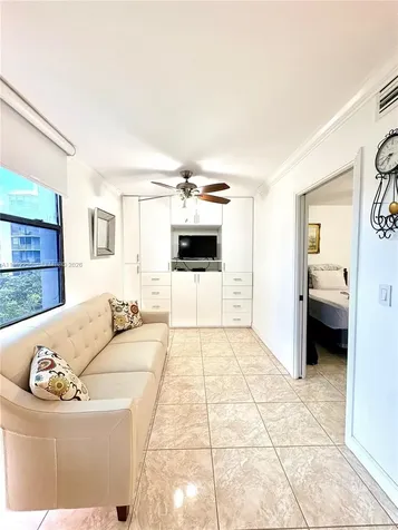 20500 W Country Club Drive Aventura FL 33180