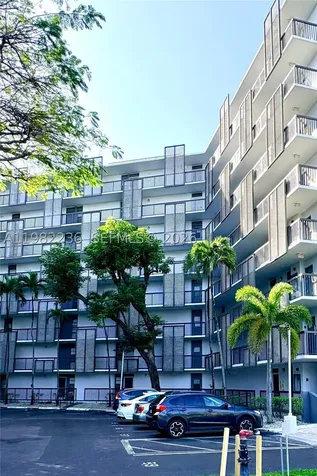 20500 W Country Club Drive Aventura FL 33180