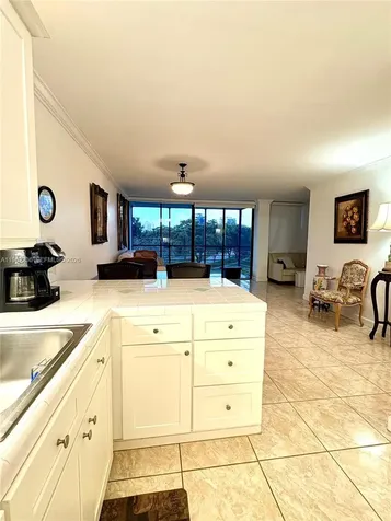 20500 W Country Club Drive Aventura FL 33180