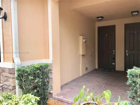 106 Riverwalk Circle E Plantation FL 33325