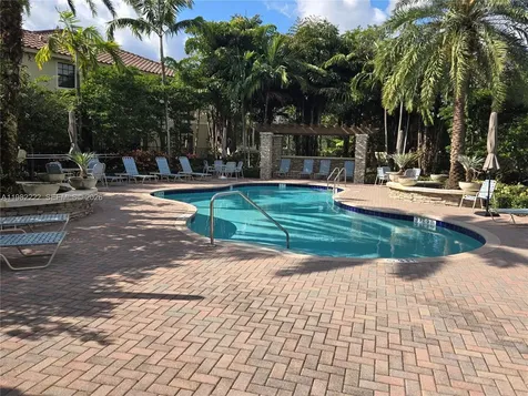 106 Riverwalk Circle E Plantation FL 33325