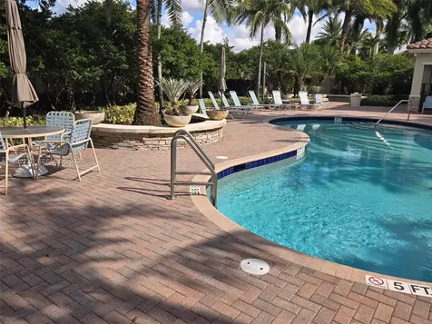 106 Riverwalk Circle E Plantation FL 33325