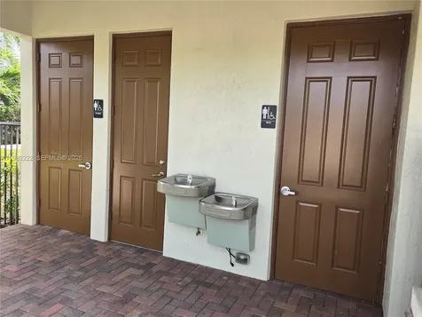 106 Riverwalk Circle E Plantation FL 33325