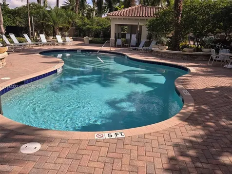 106 Riverwalk Circle E Plantation FL 33325