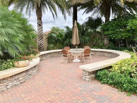 106 Riverwalk Circle E Plantation FL 33325