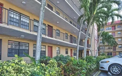 1325 W 68th Street Hialeah FL 33014