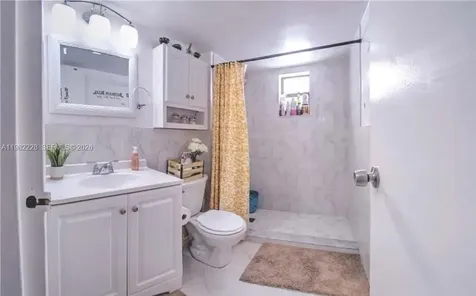 1325 W 68th Street Hialeah FL 33014