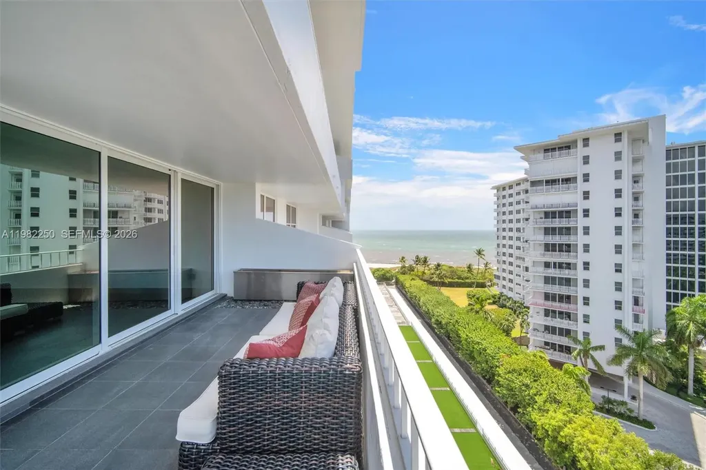 199 Ocean Lane Drive Key Biscayne FL 33149