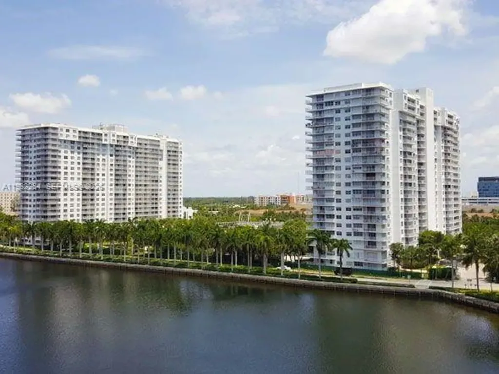 2851 NE 183rd Street Aventura FL 33160
