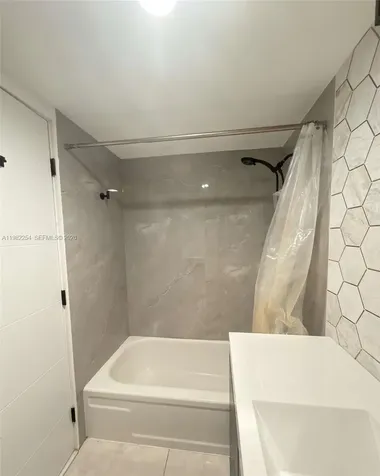 2851 NE 183rd Street Aventura FL 33160