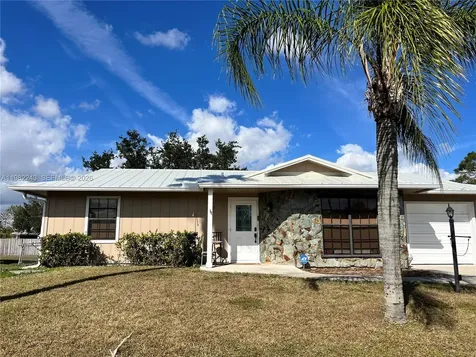 581 SW Banks Terrace Port St. Lucie FL 34953