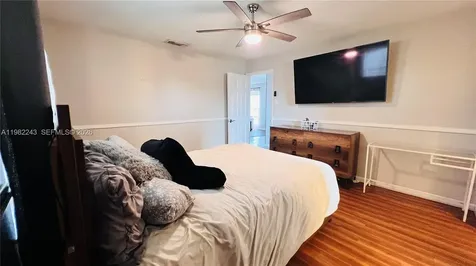 581 SW Banks Terrace Port St. Lucie FL 34953