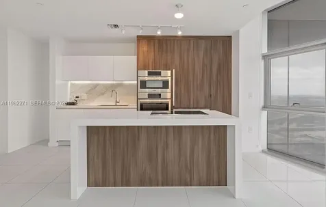 851 NE 1st Avenue Miami FL 33132