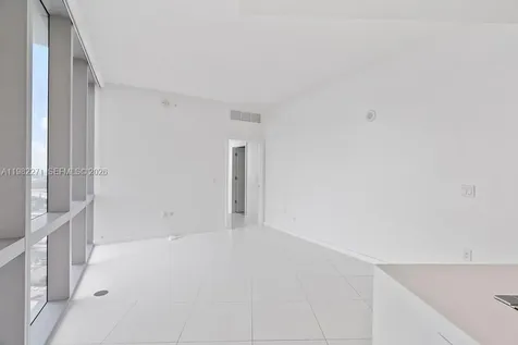 851 NE 1st Avenue Miami FL 33132