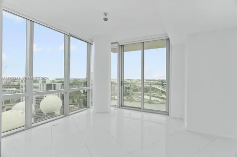 851 NE 1st Avenue Miami FL 33132