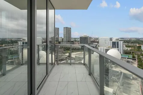 851 NE 1st Avenue Miami FL 33132