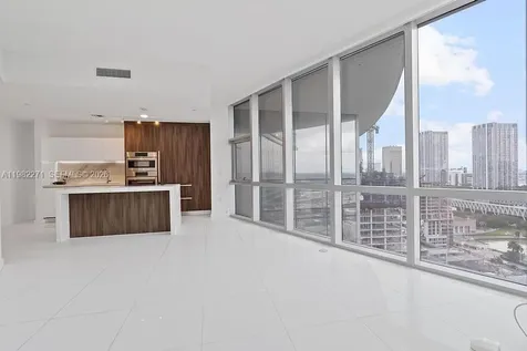 851 NE 1st Avenue Miami FL 33132