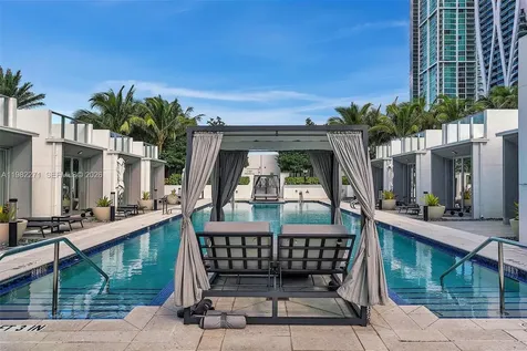 851 NE 1st Avenue Miami FL 33132