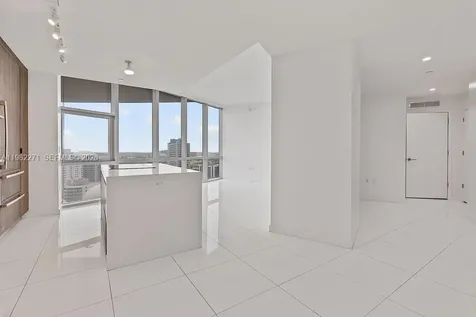 851 NE 1st Avenue Miami FL 33132