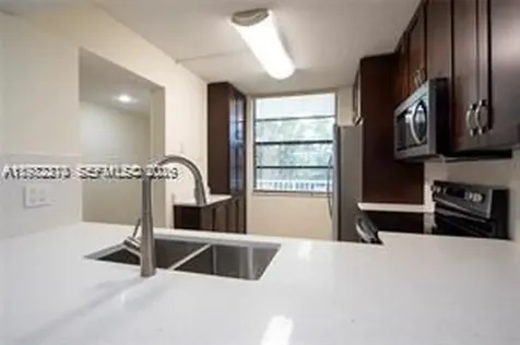 1713 Whitehall Drive Davie FL 33324
