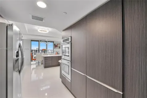7000 Island Boulevard Aventura FL 33160
