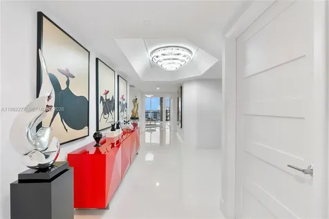 7000 Island Boulevard Aventura FL 33160