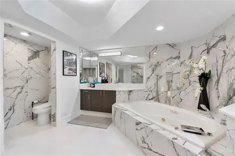 7000 Island Boulevard Aventura FL 33160